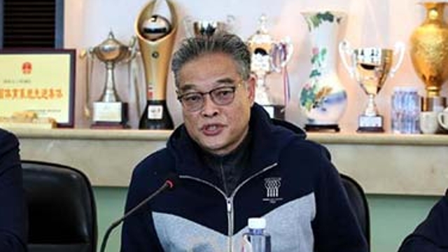中國男排換帥沖擊奧運(yùn)資格 老帥沈富麟重新出山