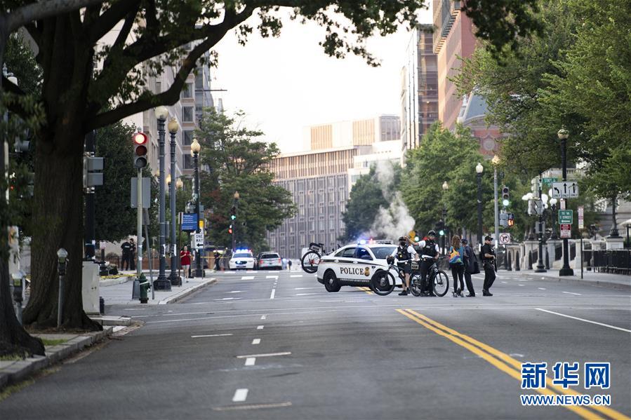 （國際）（1）白宮附近發生槍擊事件 特朗普記者會被打斷