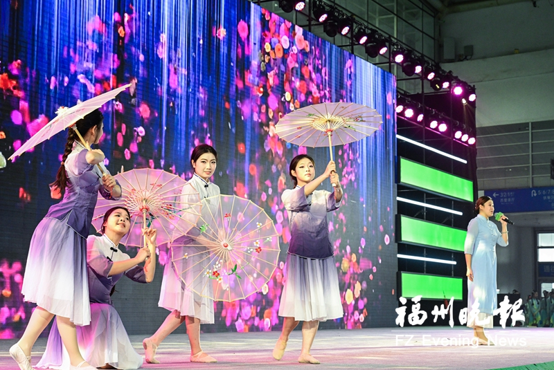 情景歌舞劇《世遺福茶 奔騰向?！飞涎? ></a>
				<p>
                	12月28日，福州茉莉花與茶文化系統匯報演出在海峽國際會展中心上演。
                <span><a href=