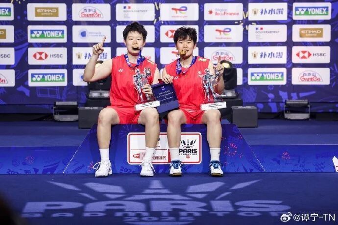 羽球世錦賽，譚寧獲女雙冠軍！